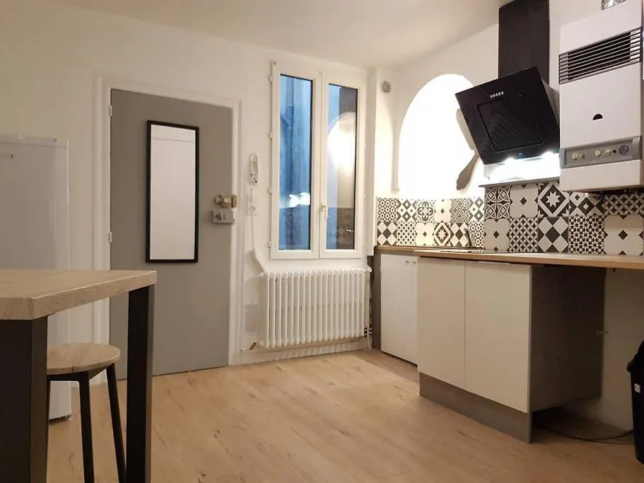 Cocon Du Centre Ville Avec Parking Et Wifi مييو